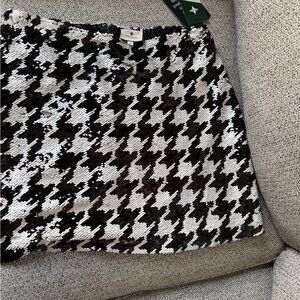 Tuckernuck Black Houndstooth Size 12 Mini Skirt New with Tags